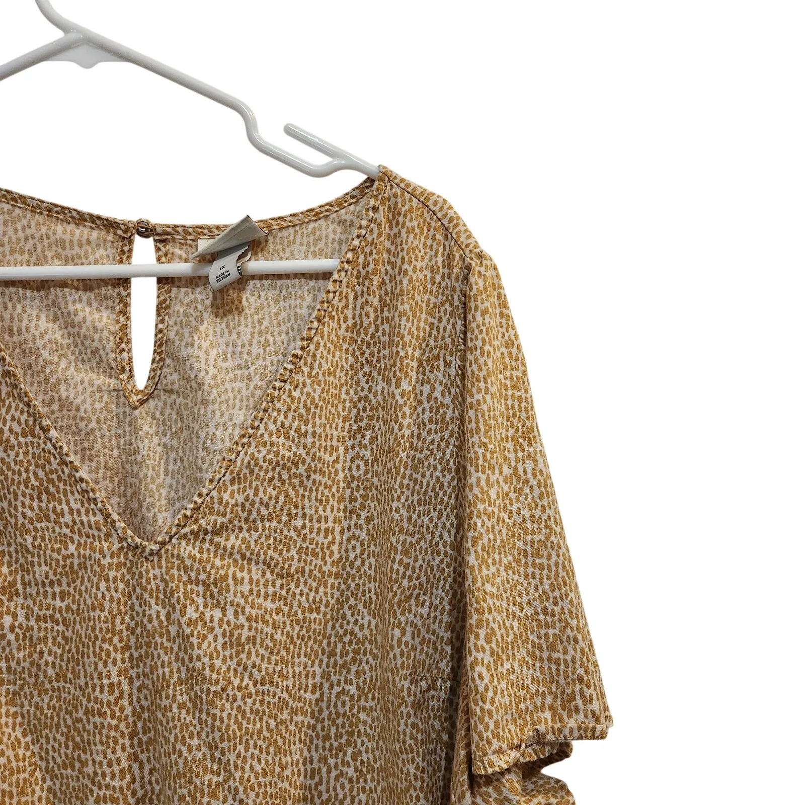 Ava & Viv Yellow Animal Print Short Sleeve Keyhole V-Neck Casual Blouse Top 1X - Image 6