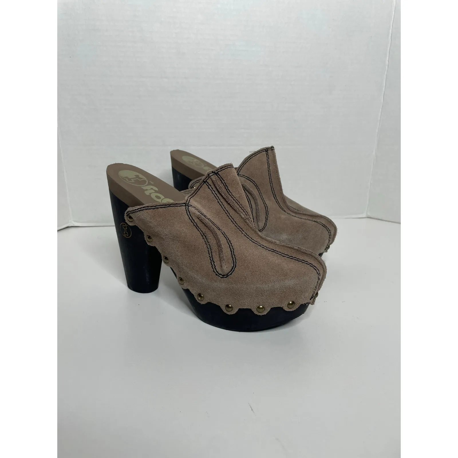 Flogg DIana Womens Suede Platform Clog Size 6.5 Tan - Image 3