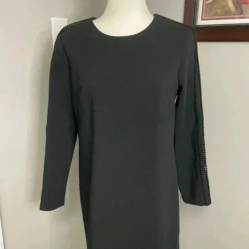 Banana Republic Thick Long Sleeve Lace Trim Dress Women Size 6 Black Stretch - Image 2