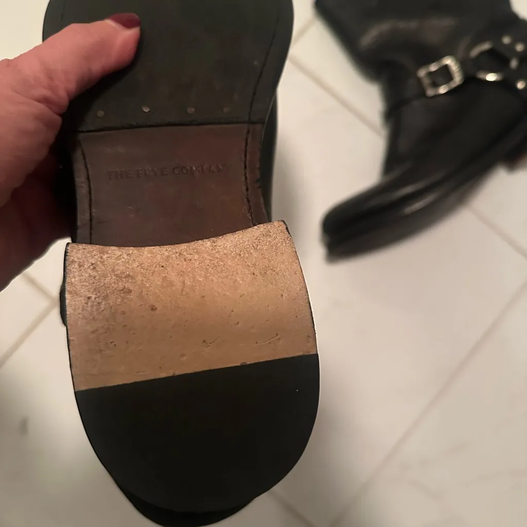 Frye Jenna Chain moto Black Leather Boots size 10 ankle EUC - Image 6