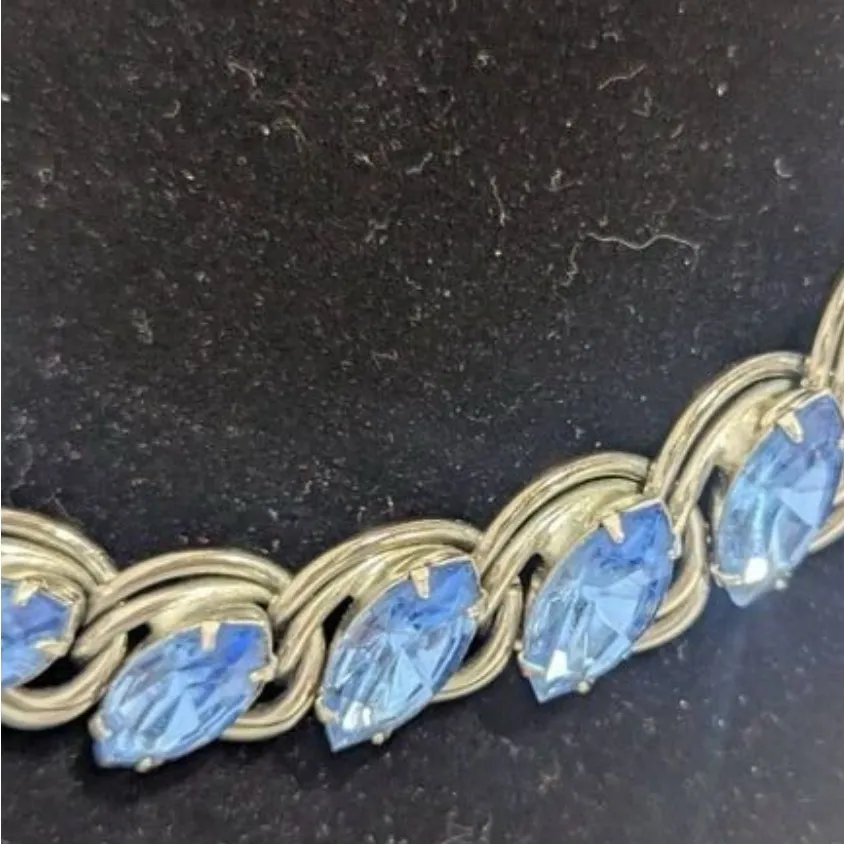 Rare Finds
Sky Blue Rhinestone Silver Toned set in very good condition - Image 2