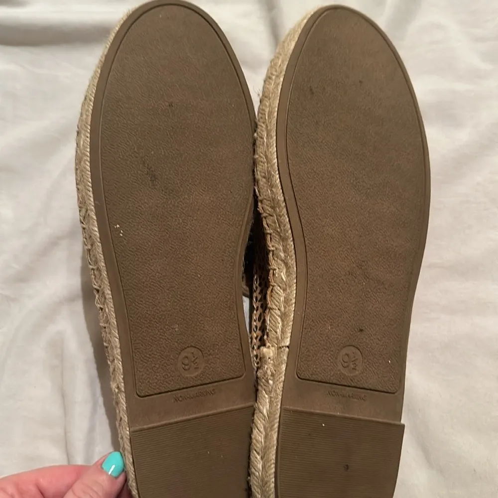 Universal thread cheetah print shoes. Worn once 9 1/2 women’s Size 9.5 - Image 3