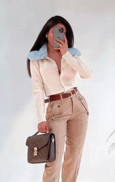 Faux Fur Collar Cardigan - Image 6