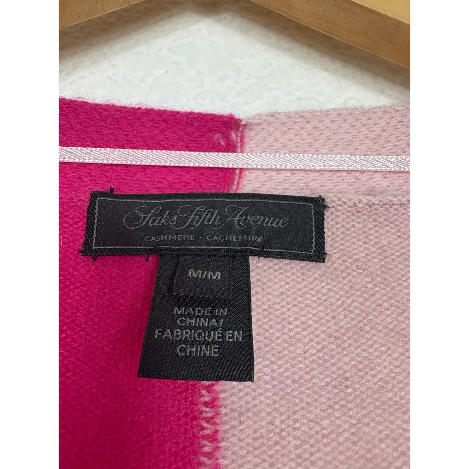 Saks Fifth Avenue 100% Cashmere Long Cardigan Sweater Medium Color Block Cozy - Image 5