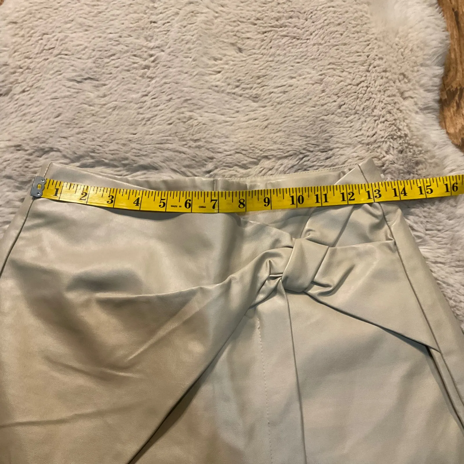 Pink Lily Faux Leather Skort Skirt Tie Front Size Small‎ Tan Womens Shorts - Image 5