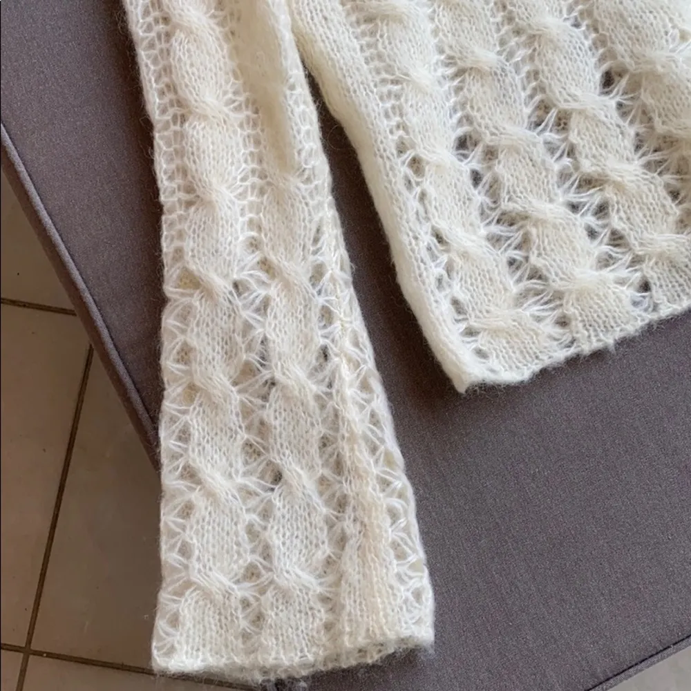 Express cream knit sweater​ - Image 3