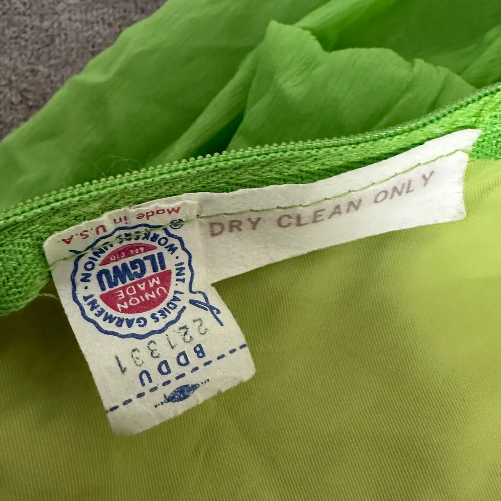 VINTAGE Bright Green Dress - Image 7