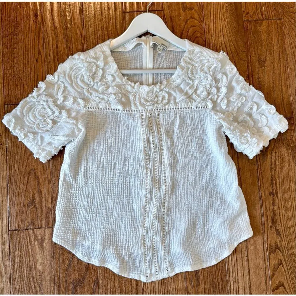 Greylin white gauze embellished embroidered blouse s - Image 2