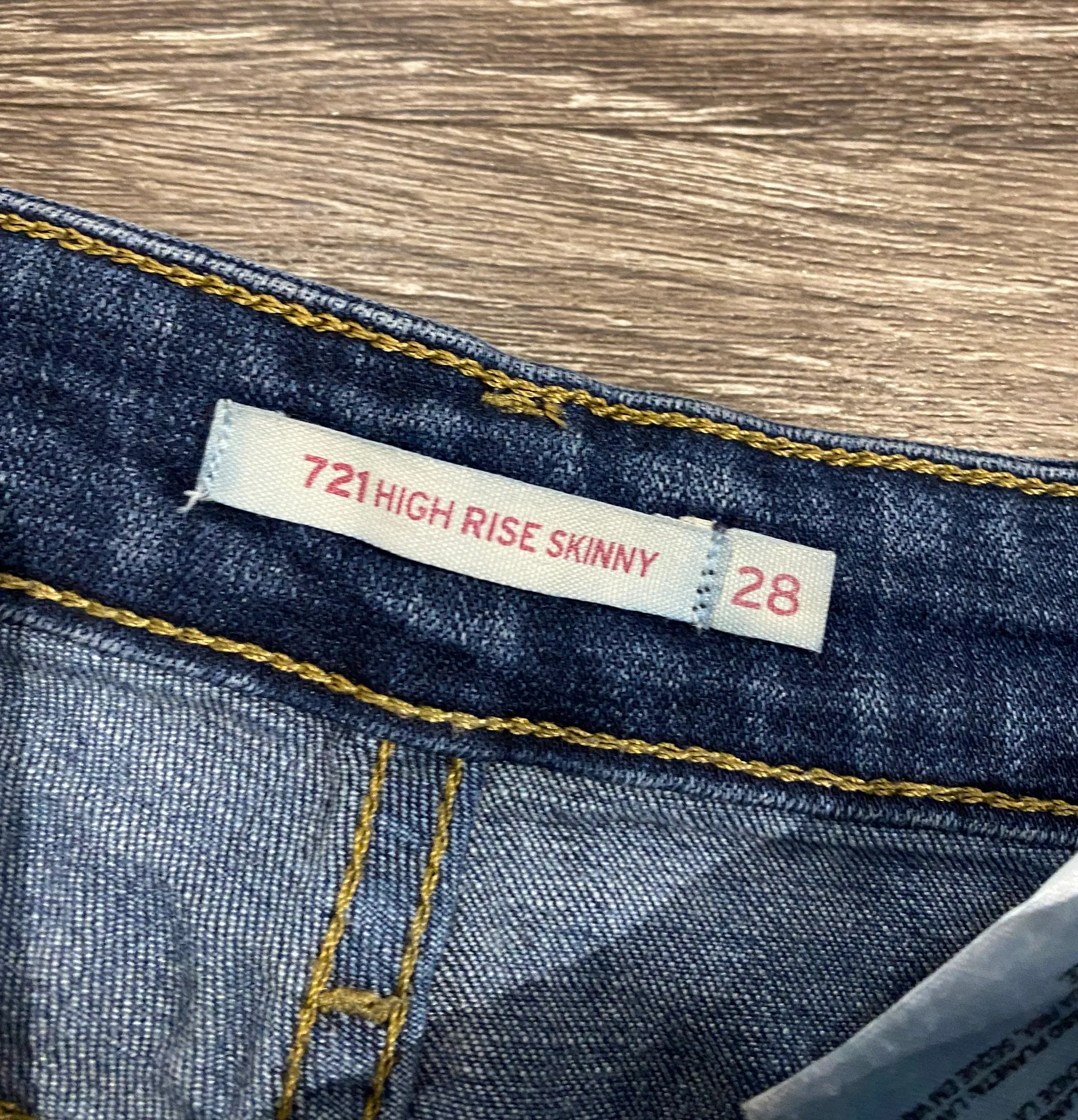721 High-Rise Skinny Jeans - Image 7