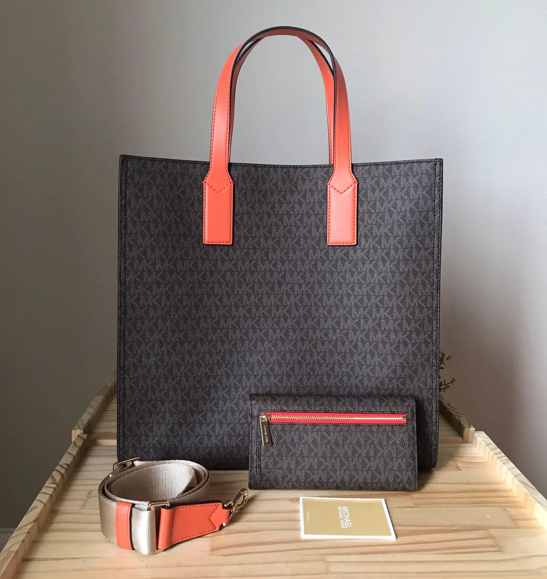 Michael Kors Set - Image 2