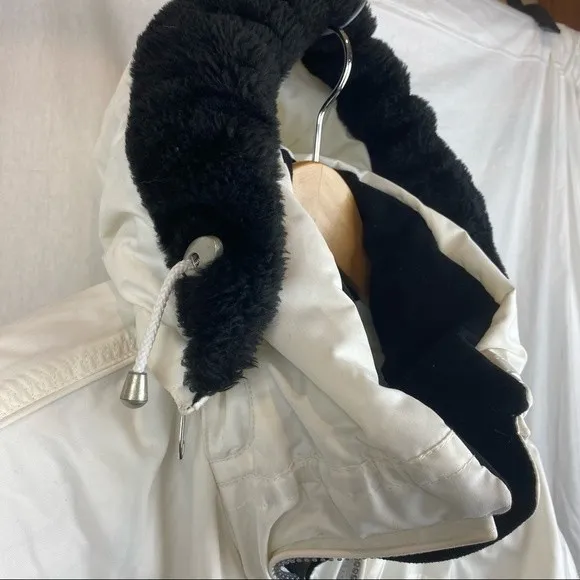Obermeyer White & Black Venus With Fur Hooded Ski Snowboard Snow Winter Jacket 8 - Image 3