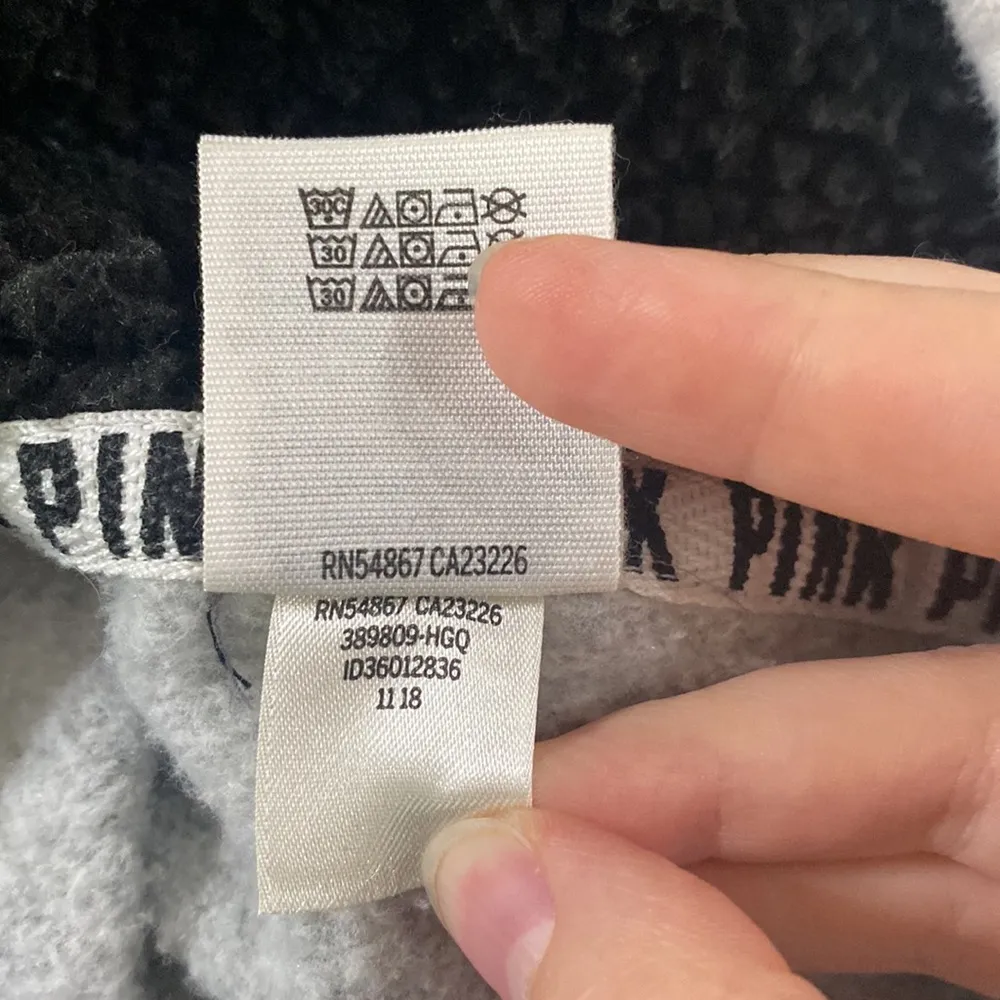 Pink Victoria’s Secret Sherpa lined plaid hood campus sweatshirt grey size XS - Image 15