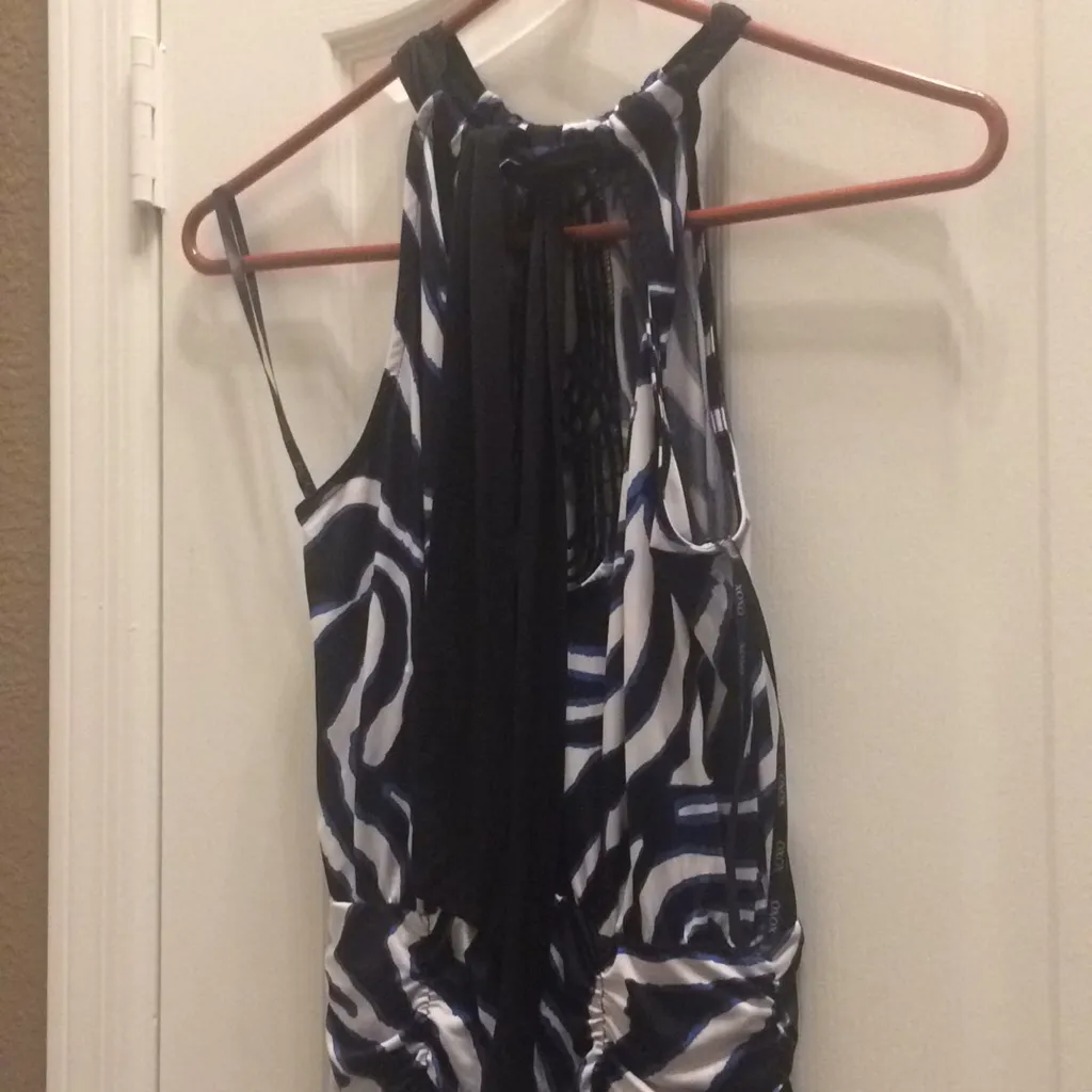 FINAL MARKDOWN Ladies x o x o top small - Image 4