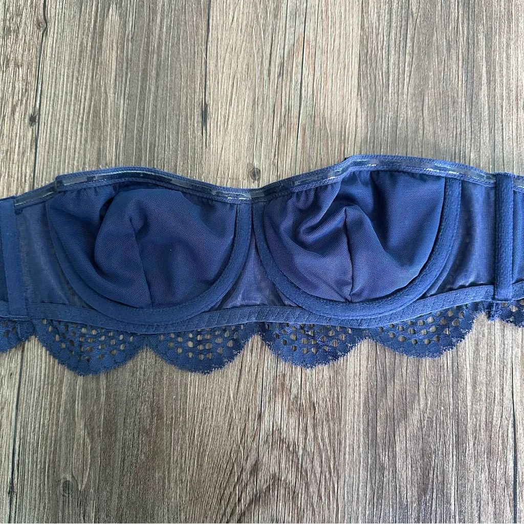 Victoria's Secret Navy Lace Scalloped Swim Balconette Bikini Strapless Top XS - Image 2