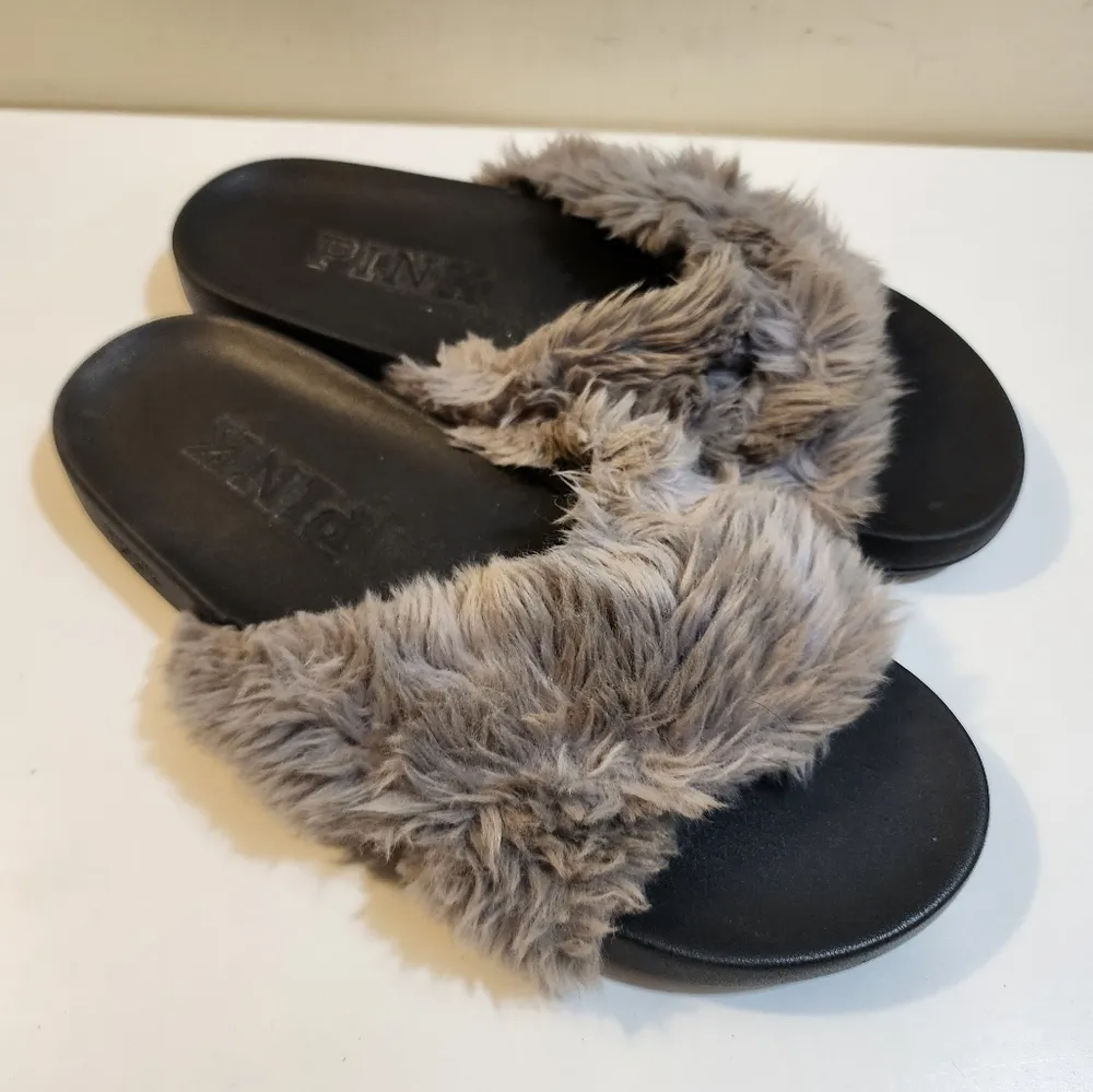 Pink by Victoria's Secret gray ferry slippers sandals fits 7/8 - Image 3