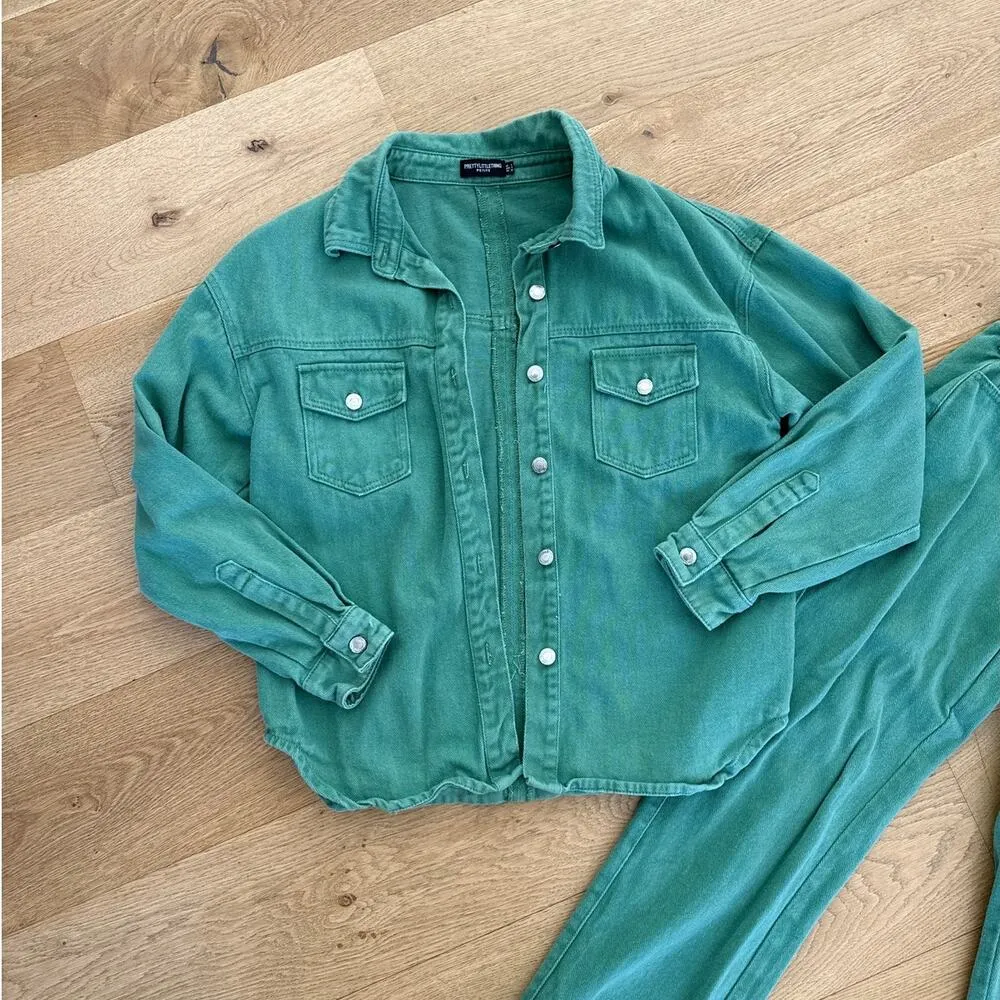 PrettyLittleThing - Cross Over Waist Jeans and Button Front Shirt in Green Denim - Image 2