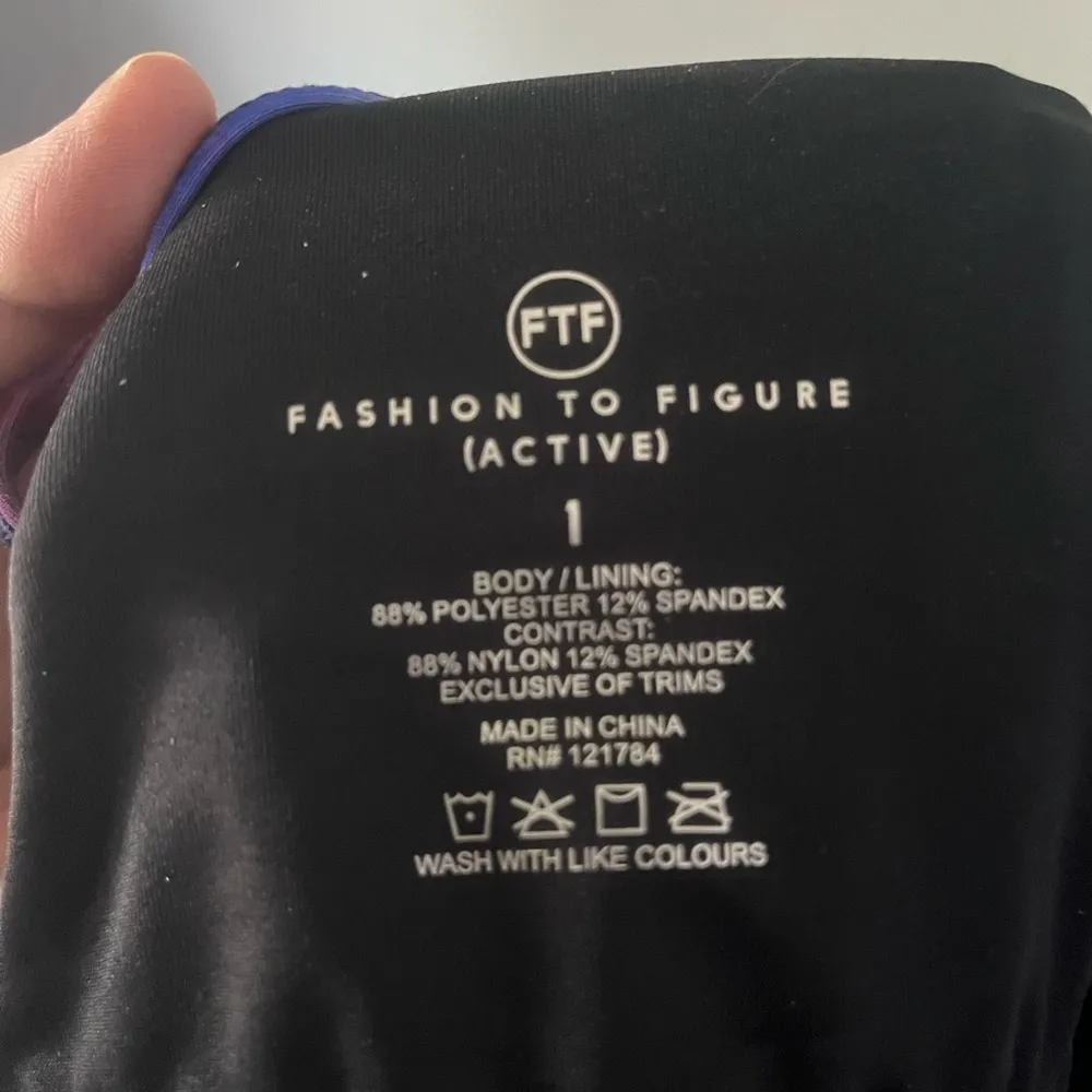 Fashion to figure active sports bra crop top crisscross strap multicolor size 1x - Image 3