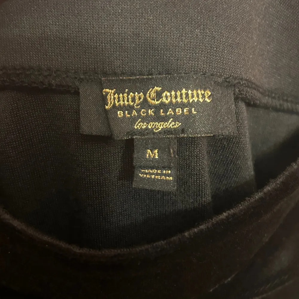 NWT Juicy Couture Black Label
Track Velour Off-the-Shoulder Top  Size Medium - Image 4