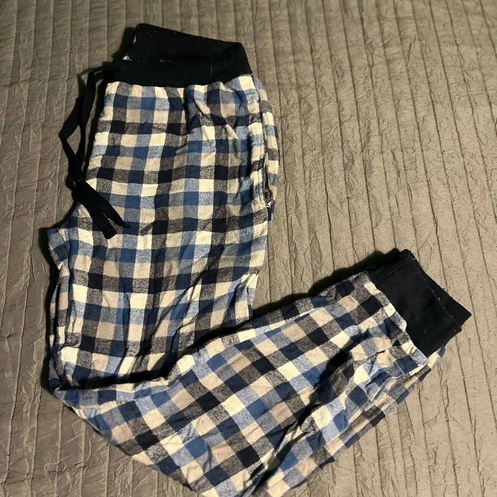 Plaid Women’s Sweatpants in Blue and White - Image 2
