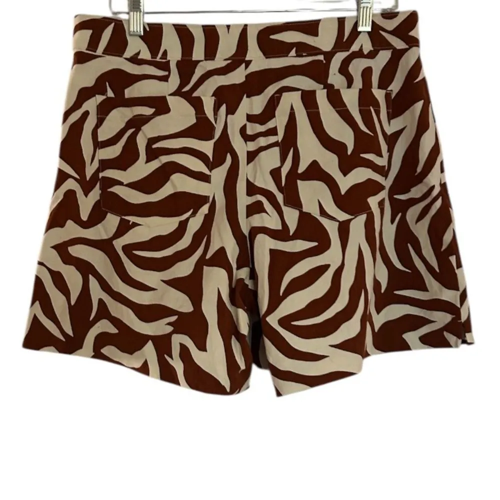 SPANX Print Shorts in Brown Zebra Stripe Size Large - Image 4