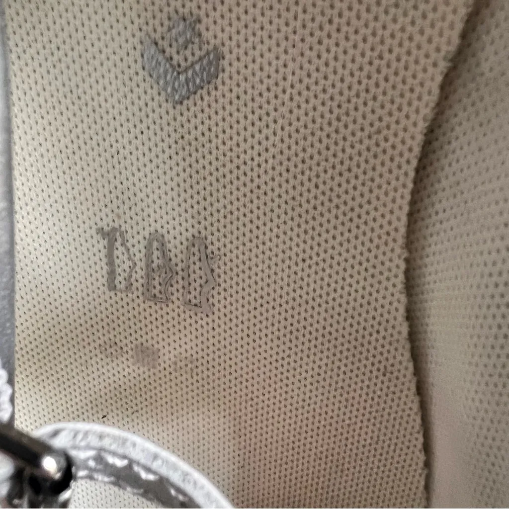 CONVERSE Dainty Mary Jane Silver Women's Shoe Size 7.5 #B1957 - Image 8