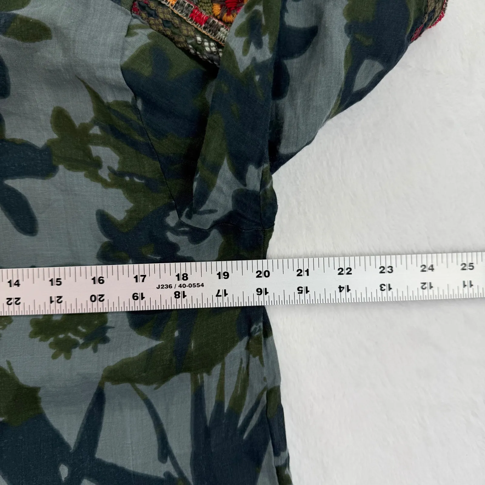 Johnny Was Workshop Floral Embroidered Linen Button Down Shirt Small READ Green - Image 2