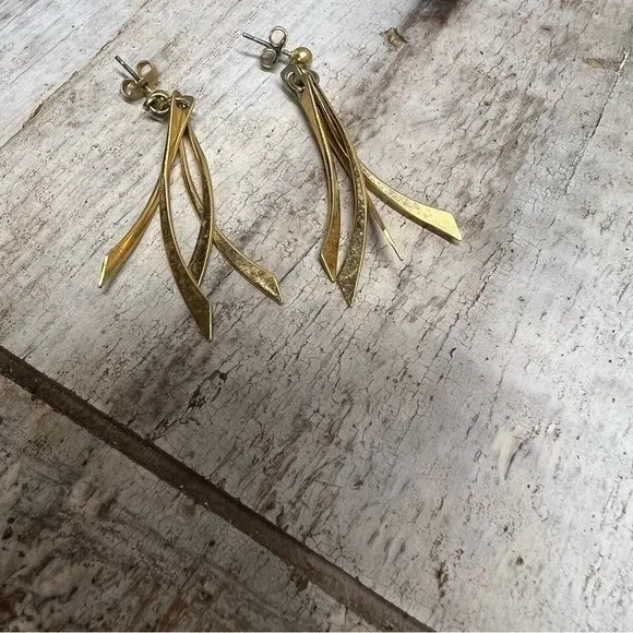 Vintage Avon Windchime Gold Tone Dangle Earrings 2 In Post Back Retro Statement - Image 4