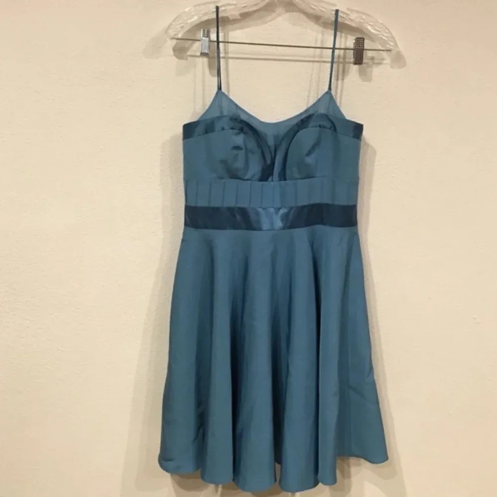 Laundry by Design Sheer Accent Dress Size 4 EUC - Image 2