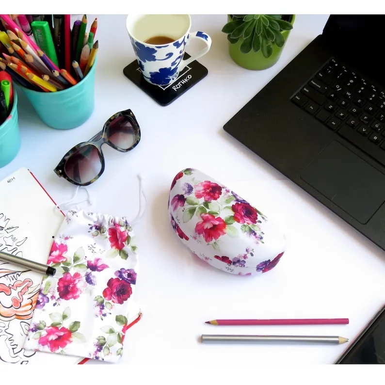 Microfiber Floral Hard Shell Eyeglass Case: Cranberry
Rose Design Red - Image 3