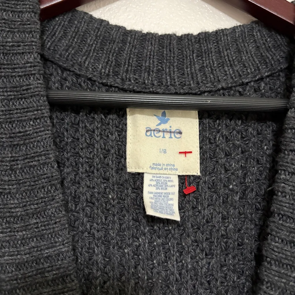 Aerie Cable Knit Button Front Cardigan Wool Sweater Gray Size Large Long Length - Image 6