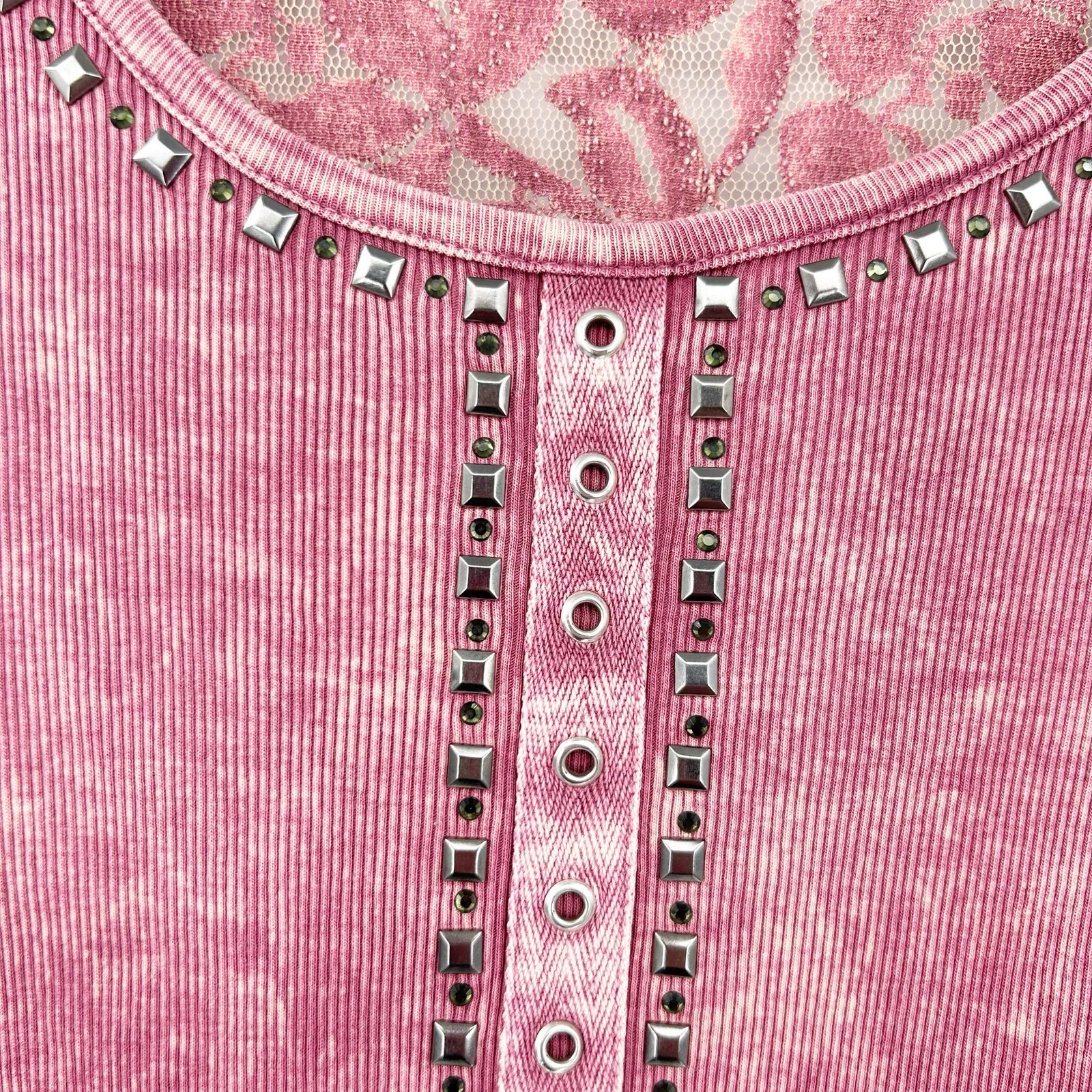 American Age‎ Womens Y2K Studded Ribbed Lace Back Long Sleeve Henley Top Size M - Image 3