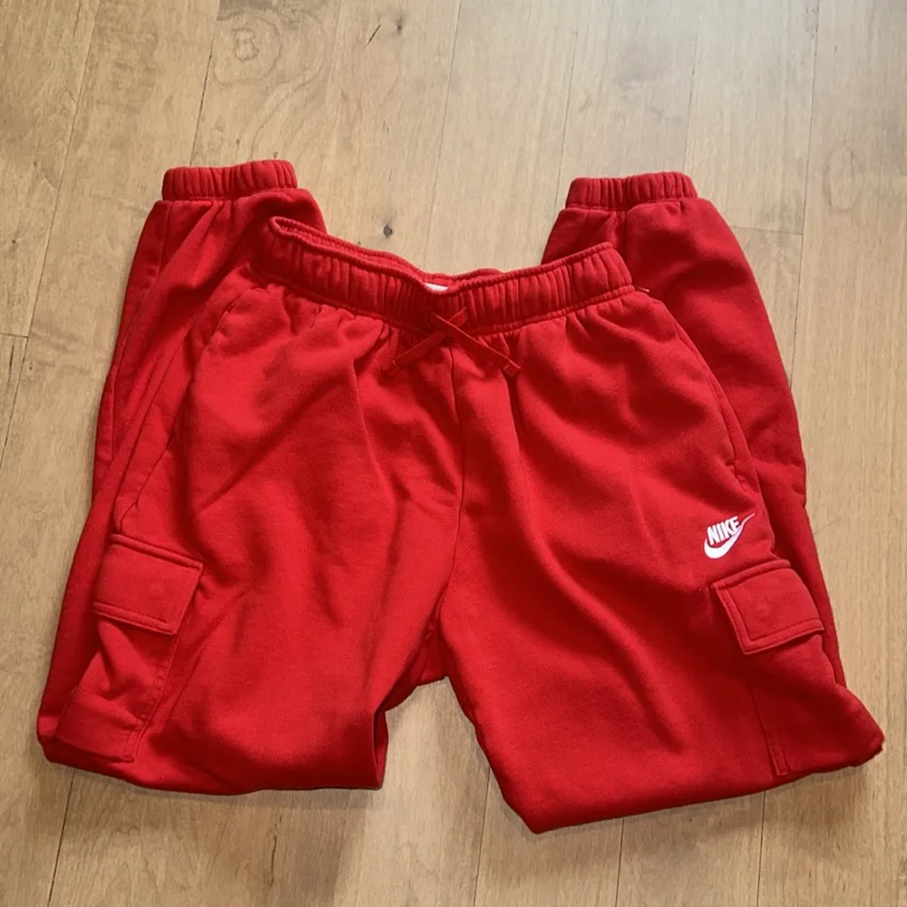 Nike Red mid rise oversized cargo fleece Sweatpants joggers - Image 2