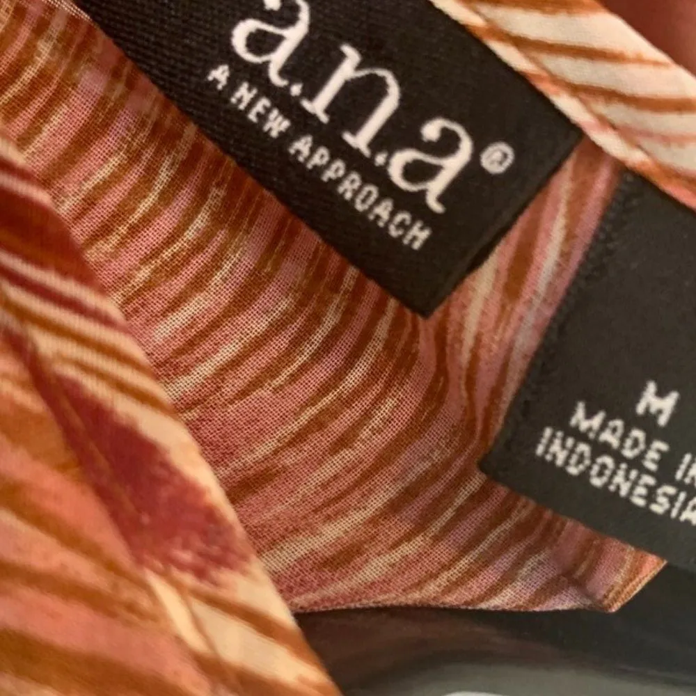 a.n.a. V Neck Short Sleeve Multi Color Blouse - Image 9