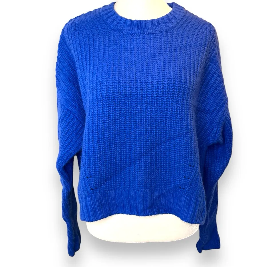 Naadam Chunky Ribbed Wool Cashmere Cropped Crewneck Sweater in Ice Blue Xs - Image 2