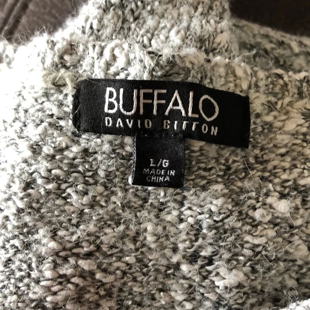 BUFFALO DAVID BITTON White & Black Knit Sweater L - Image 6