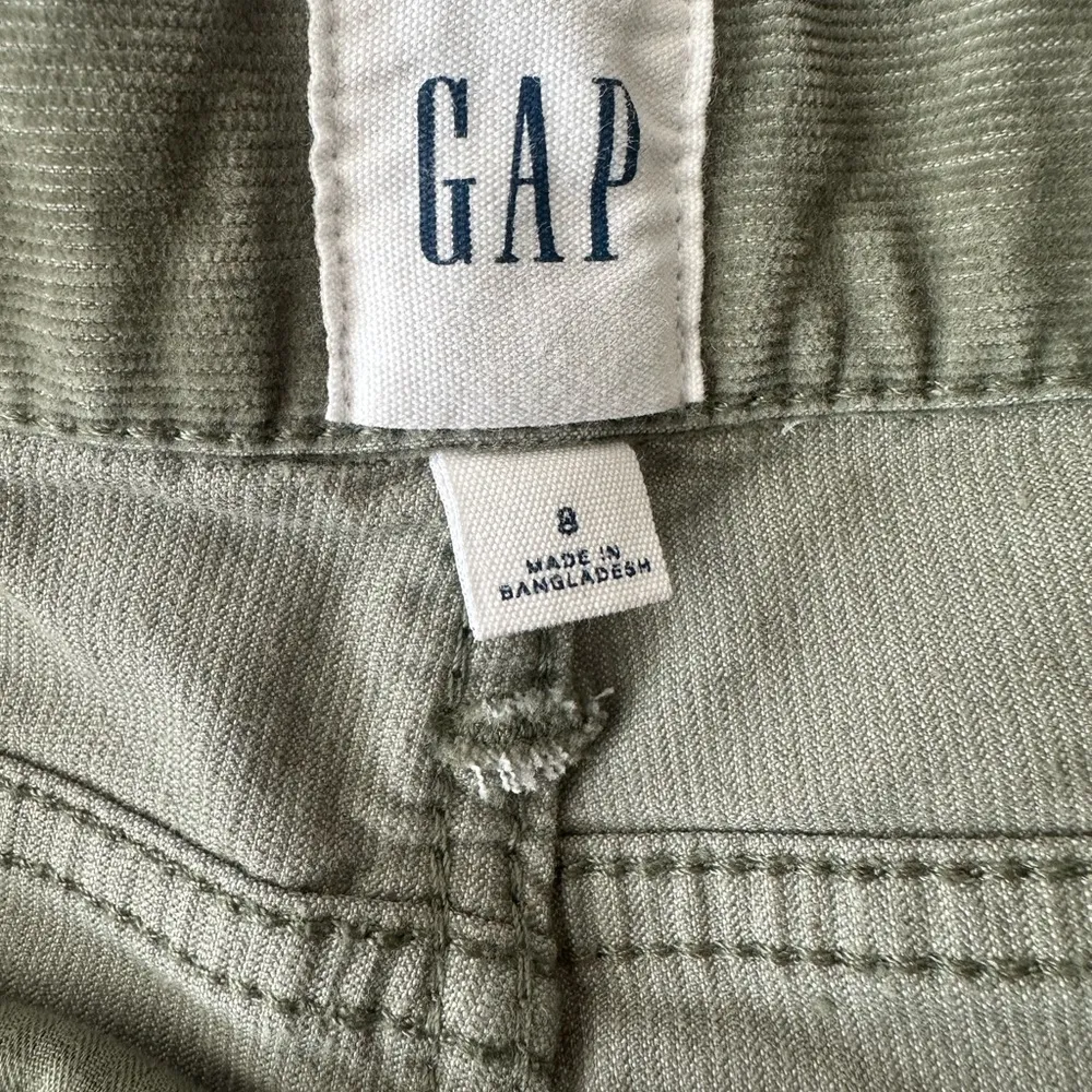 NWOT Gap Green Corduroy Shorts - Image 3