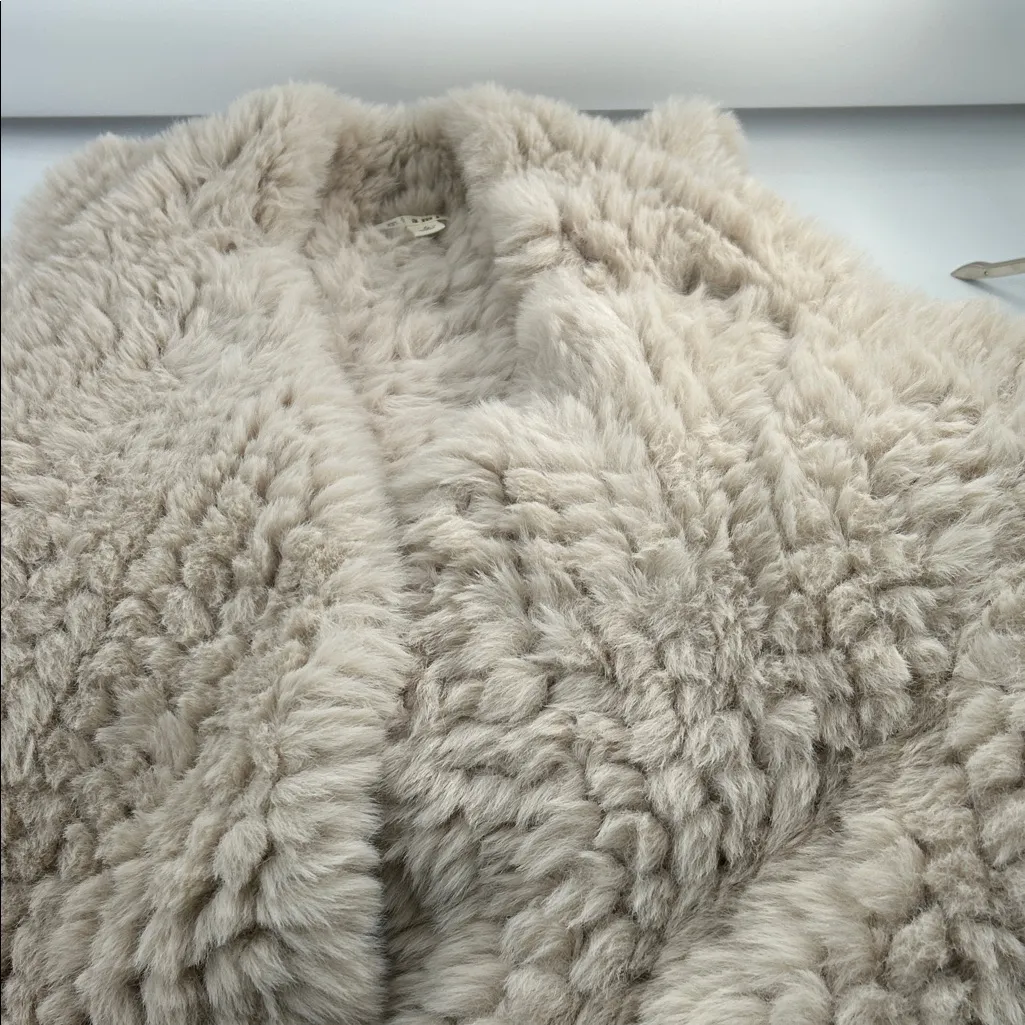 Miami Cream Faux Fur Vest - Image 7