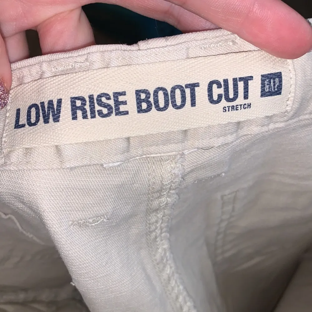 Gap  stretch low rise Bootcut khaki pants beige - Image 7
