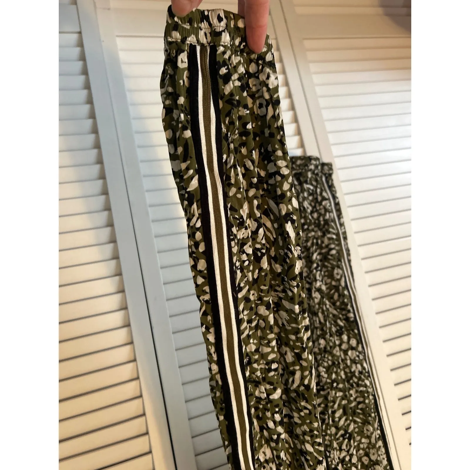 Liverpool Los Angeles Olive Green Leopard Print Track Pants Women's Size M Size M - Image 3
