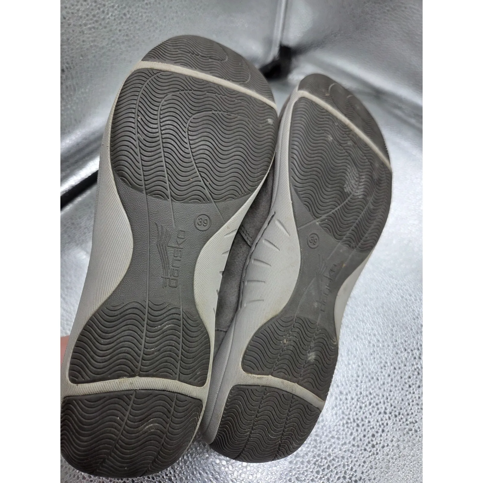 Dansko Hayden Gray Suede Women's Sneaker Shoes Euro 39 - US 8 or 8.5 - Image 10