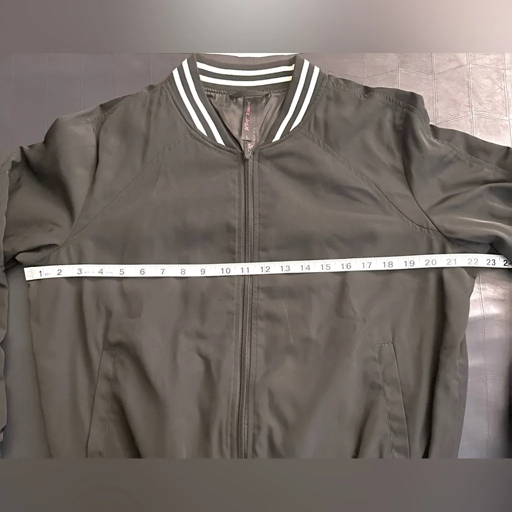 EUC Betsy Johnson Black Bomber Jacket with White Stripes - Image 6