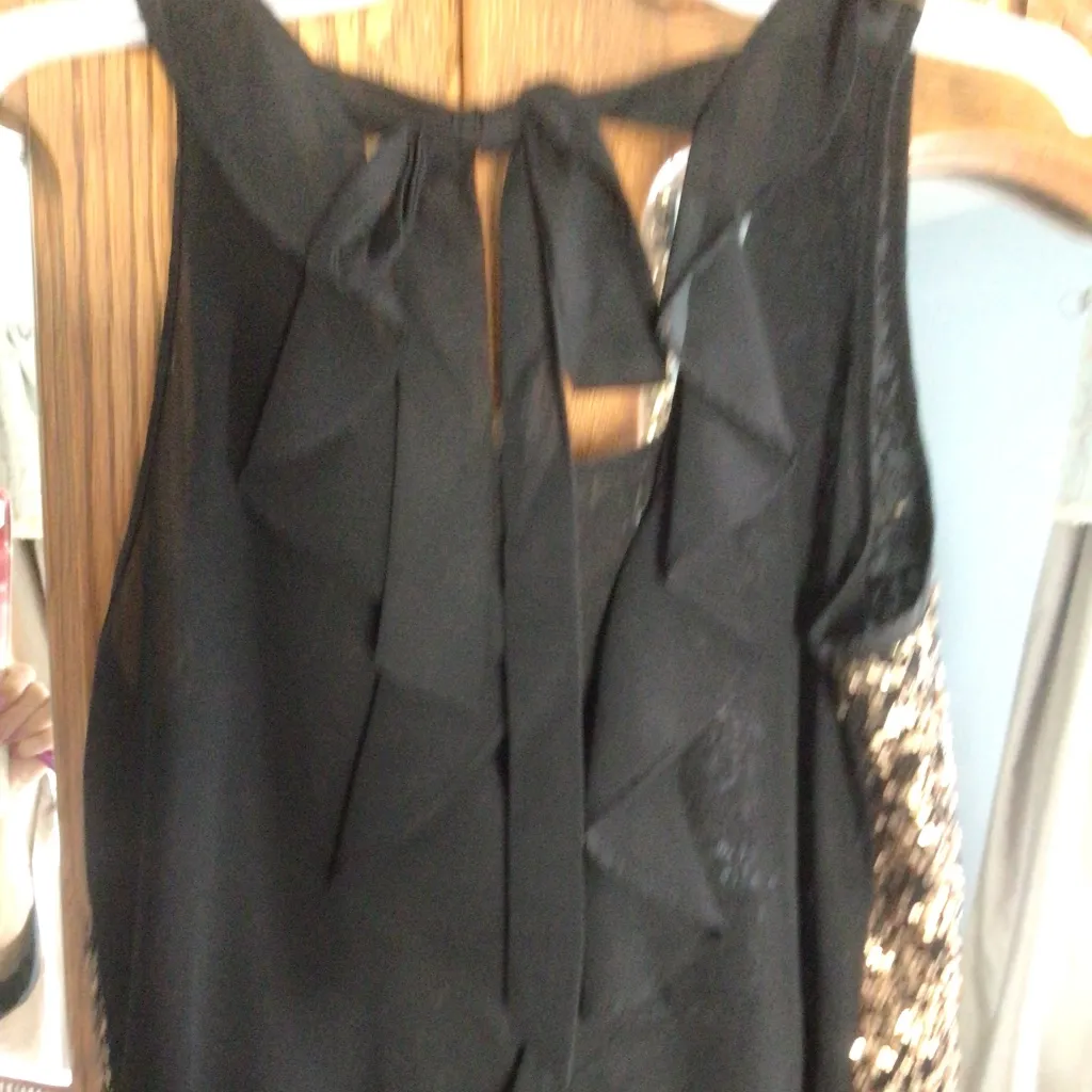 Potters Pot Gold Sequin Front Black Blouse size medium - Image 4
