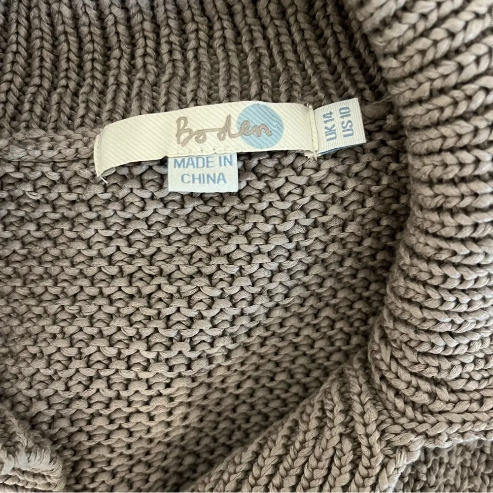 Boden Thick Cable Knit Button Front Collared Cardigan - Image 8