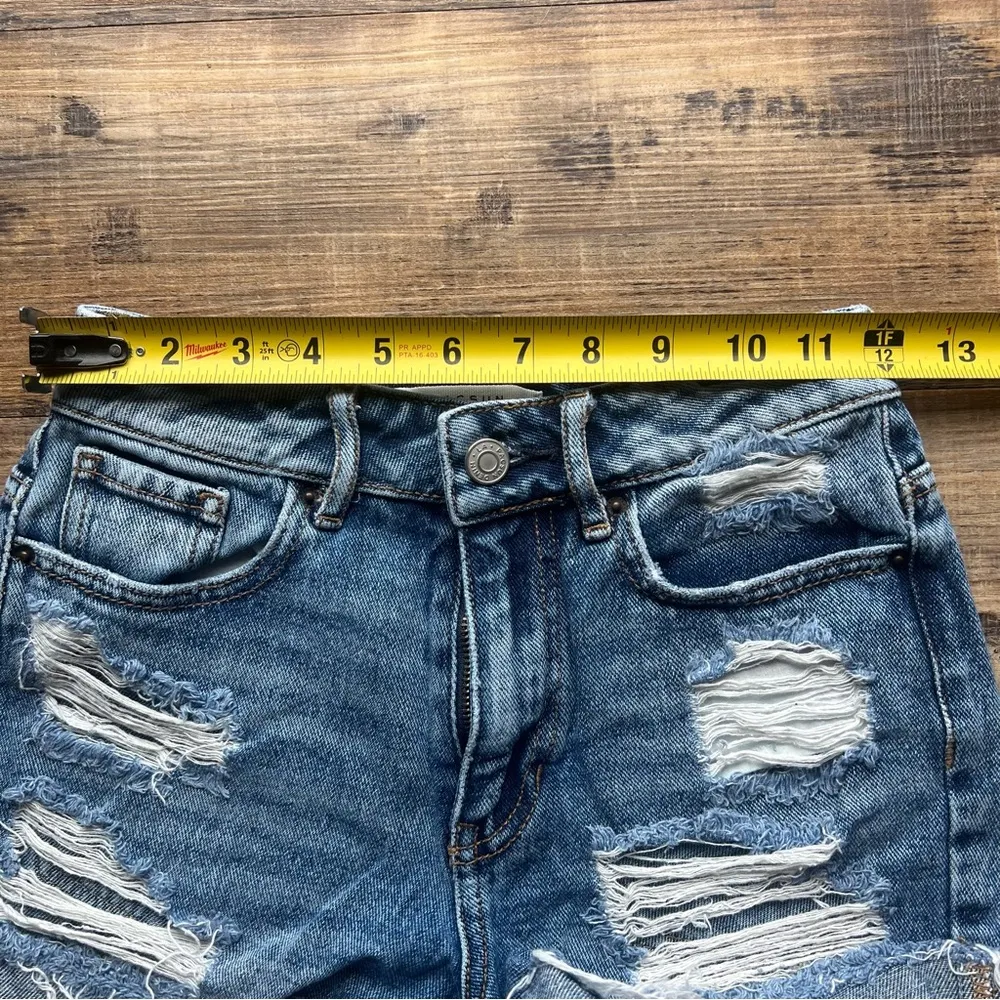 Pac Sun Womens Denim Medium Wash High Rise Mom Shorts Distressed Size 22 - Image 2