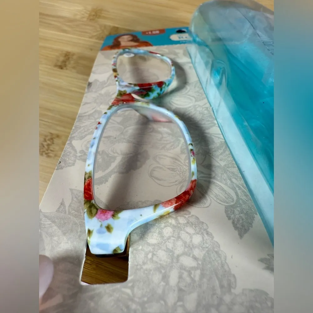 Pioneer Woman Floral Reading Glasses 1.50 Strength Blue Case Vintage Cottagecore - Image 5