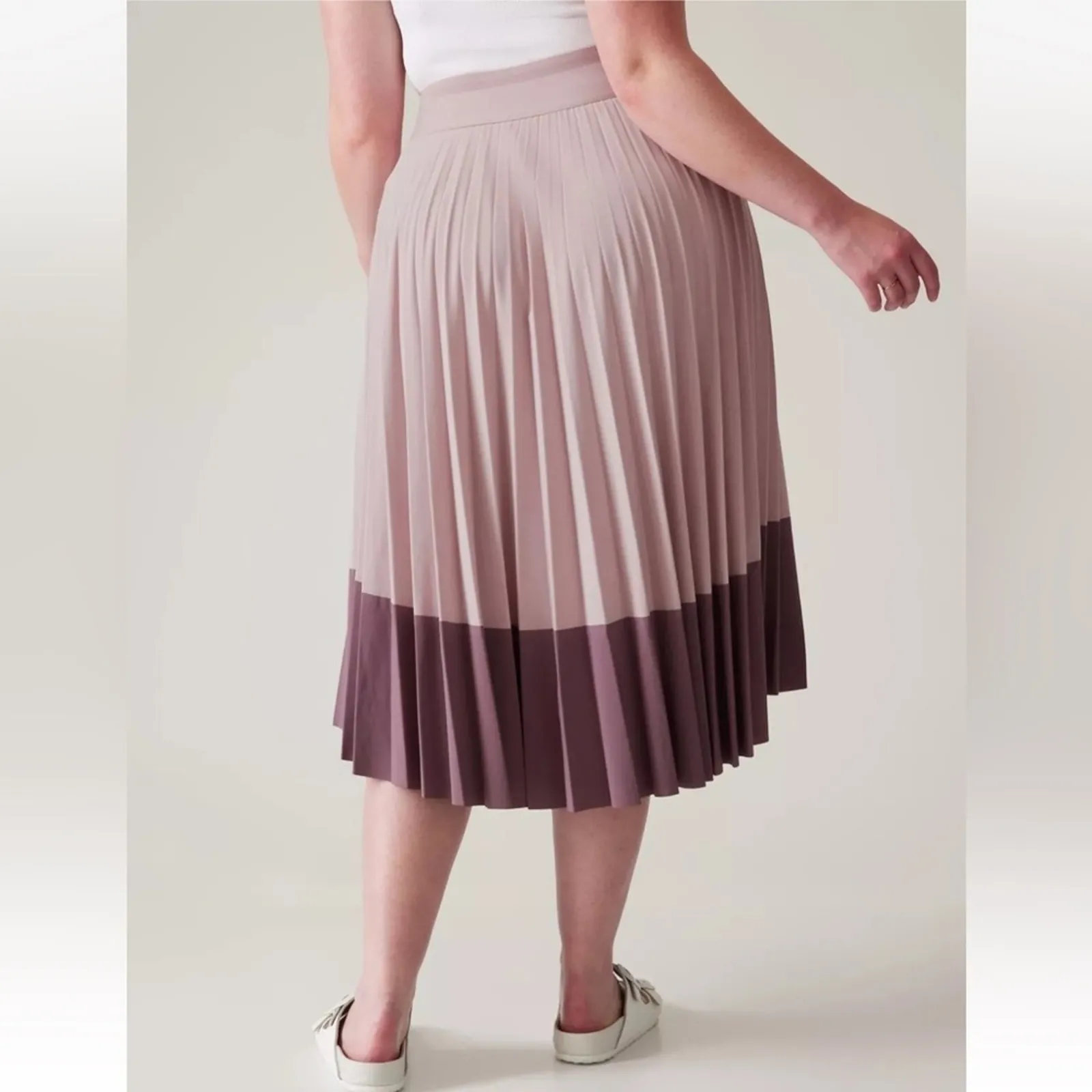 Athleta Swing Forward Pleated Midi Skirt in Smoked Mauve Sz XL NEW‎ - Image 2