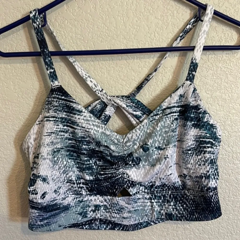 Fabletics Kenzie Medium Support Breathable Sports Bra Size Small EUC #1753 - Image 3