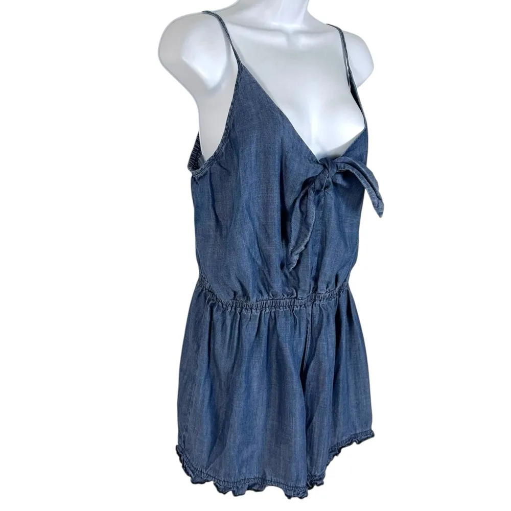 Mossimo Dainty Chambray Denim Ruffle Flounce Romper Size Large Summer Beach Blue - Image 2