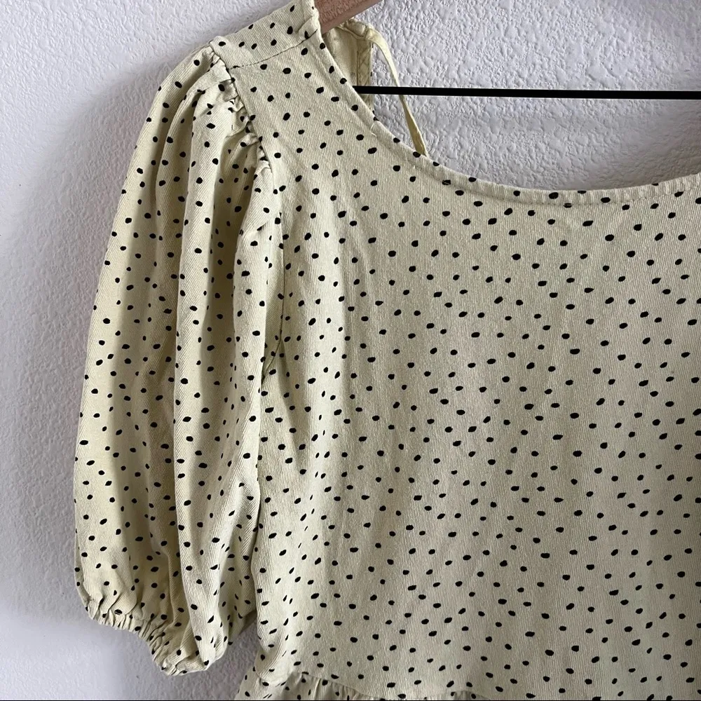 Urban Outfitters Pale Yellow Polka Dot Tie Open Back Peplum Top Large - Image 4