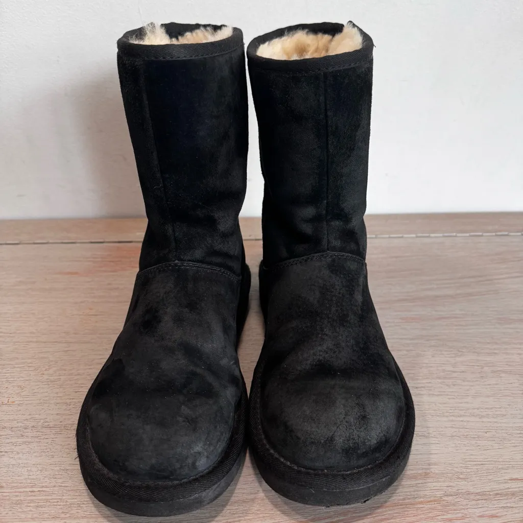 UGG Australia Mayfaire 5116 Sherpa Side Zipper Boots Size 6 in‎ Black Suede - Image 2